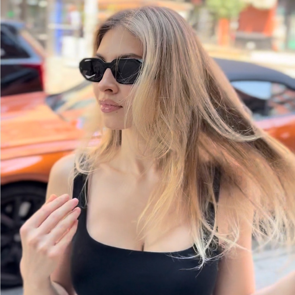 Meet your Posher, Alina